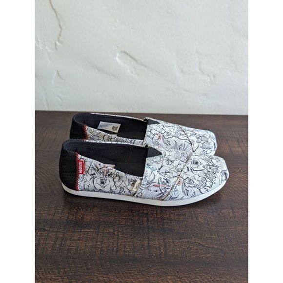 NWOB Toms X Marvel Canvas Slip-On Shoes - Size 5 - Picture 1 of 9